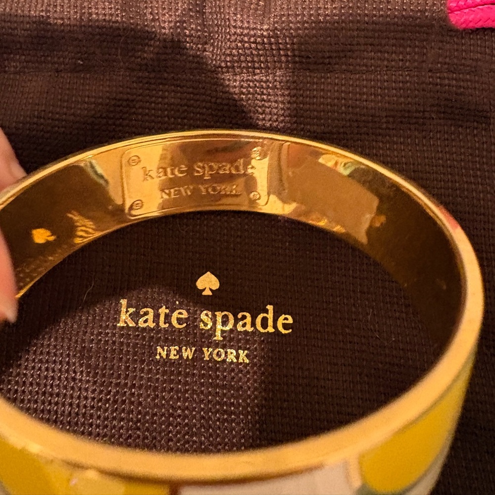 Kate Spade Idiom Bangle Bracelet 'A Place In The Sun' - Picture 3 of 4